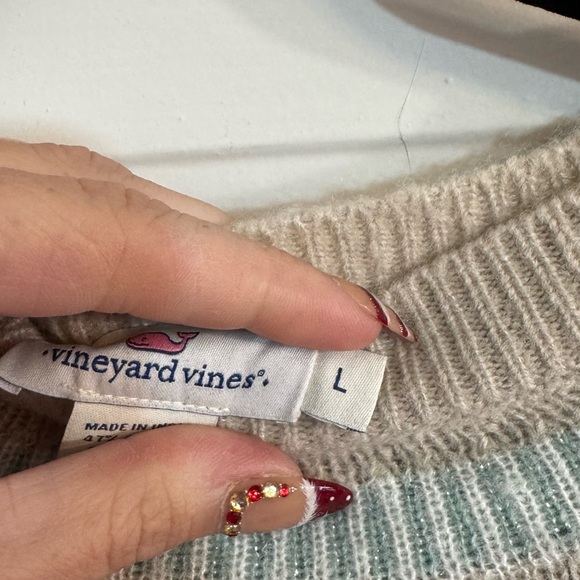 Vineyard Vines Cream and Blue Sweater - Picture 2 of 12